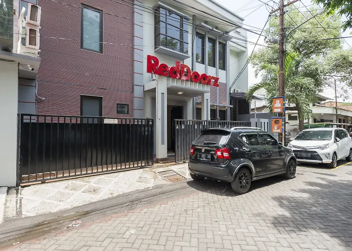 Reddoorz Near Grand City Mall 2 Surabaya